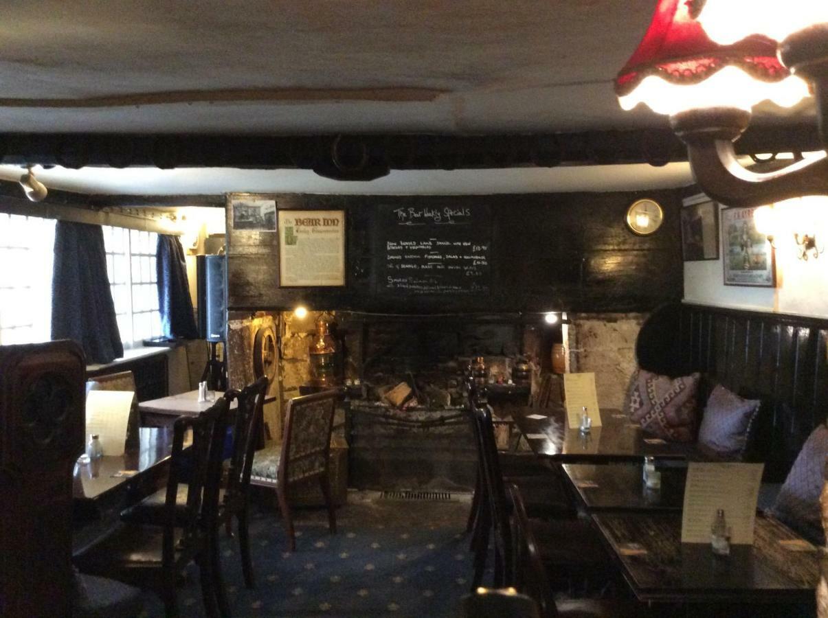Bear inn Bisley  Exterior foto