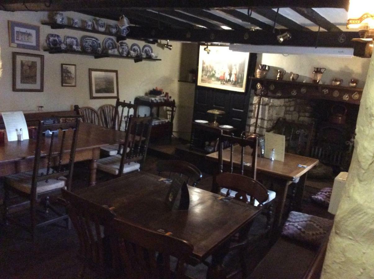 Bear inn Bisley  Exterior foto
